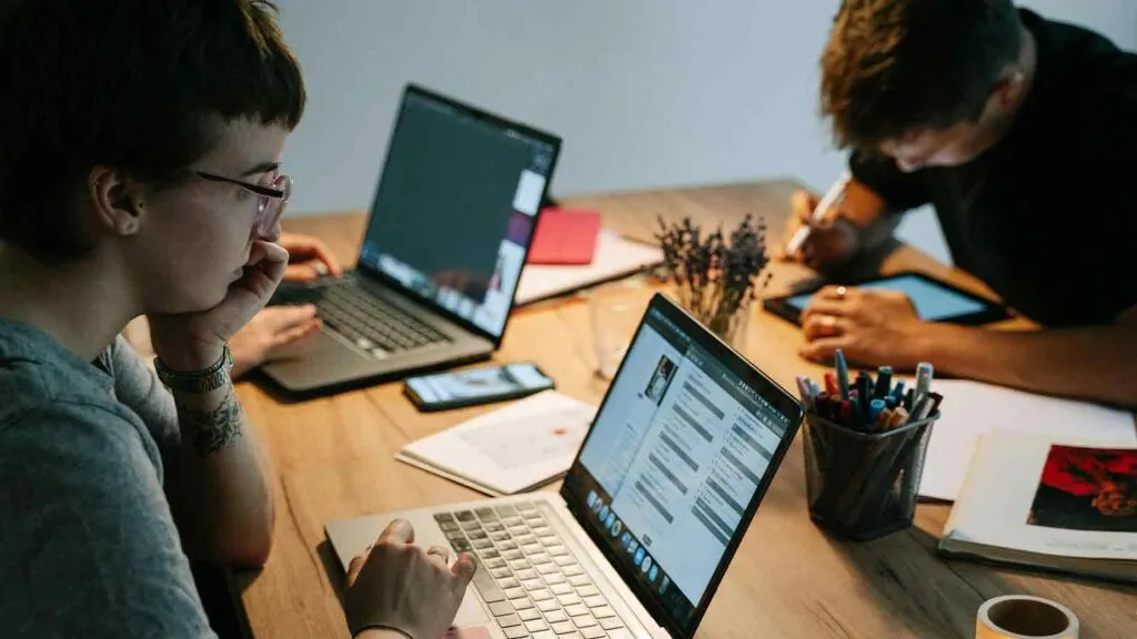 people on the computer looking Judicial Foreclosures